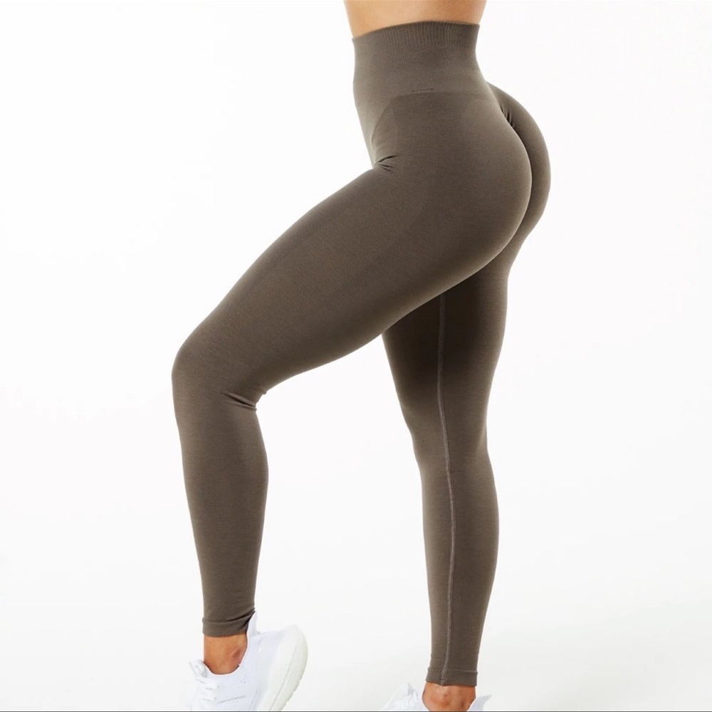 RESERVED FOR BRENNABOO Alphalete Amplify Leggings NWT